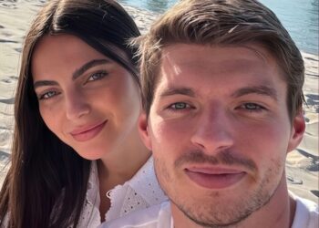 Vriendin Max Verstappen verklapt per ongeluk geslacht baby