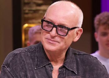 Rene van der Gijp onthult groot geheim na jaren zwijgen: “Het was al die tijd nep..”