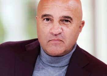 Twijfels over rol van John van den Heuvel bij boek van Joran van der Sloot: “Hij verdient erop”