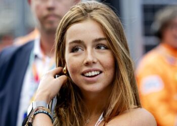 Vermeende video van princes Alexia zorgt voor nationale ophef: “Zoent met een ander meisje”