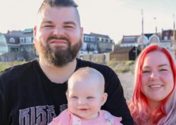 Urk-ster Gerda neemt afscheid van haar kleintje: ‘Daar gaat ze…’