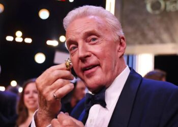 André van Duin reageert koud op gemene sneer van Martine van Os: “Nooit”