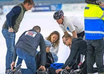 Prinses Margriet met spoed naar ziekenhuis na zware val tijdens evenement: “Heel lastig herstel”