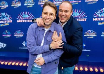 Christiaan Bauer zet eerste stappen in muziekwereld: ‘Zit een duet met Jan Smit er in…”