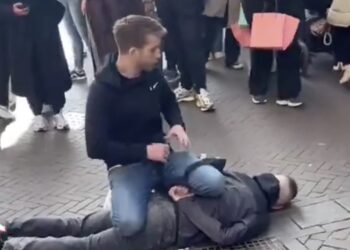 Deze held arresteerde de dader op de Dam met zijn eigen handen totdat de politie er was