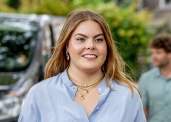 Eloise van Oranje behaalt diploma met hoge cijfers: ‘De wereld ligt aan mijn voeten’
