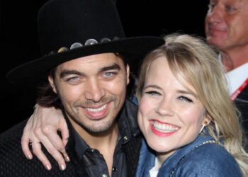 Ilse DeLange op steenworp afstand van Waylon: “Bewust geen contact gezocht”
