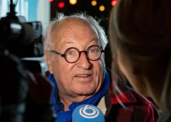 Youp van ’t Hek onder vuur na harde kritiek op anderen: ‘Zelf ook een viezerik’