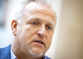 Gordon haalt fel uit naar overleden André Hazes: “Waarom wordt hij nog steeds gevierd?”