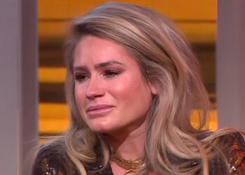 Nikkie Plessen krijgt enorm veel kritiek over zich heen: “Té kort rokje.”