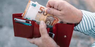 Zóveel spaargeld mag je maximaal hebben om recht te houden op zorgtoeslag