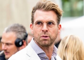 Rutger Castricum belandt in enorme bij De Oranjezomer: ‘Hele scheldpartij’