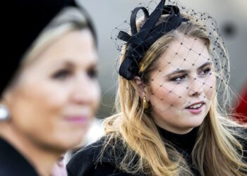 Opvallend nieuws uit het koninghuis op dodenherdenking: “Prinses Amalia volgt op bijzondere wijze”
