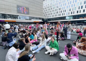 Fans kamperen dagenlang voor Ziggo Dome voor concert van deze artiest
