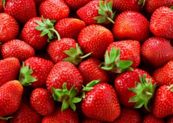 Koop absoluut geen aardbeien of frambozen: dit moet je weten