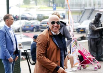 John van den Heuvel onthult arrestatie tijdens sollicitatie voor politieopleiding