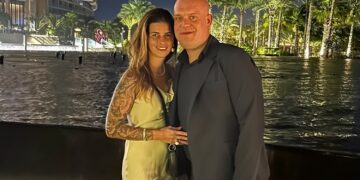 Na de opvallende woorden van Michael van Gerwen over zijn scheiding komt Daphne met een verrassende reactie