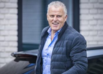 Royce de Vries deelt emotioneel bericht van zijn vader: ‘Maand voor aanslag’