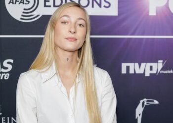 Tweelingbroer S10 overleden: “Onderzoek naar doodsoorzaak krijgt een schokkende wending”