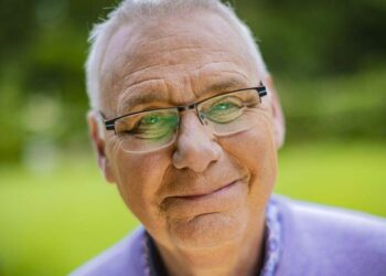 Heftig nieuws over de gezondheid van Jan de Hoop: “Opgenomen in het ziekenhuis”