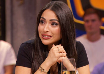 Johan Derksen waarschuwt Lale Gül streng: ‘Wat ze ook bieden, zeg néé’