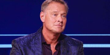 Spanningen lopen op tussen Albert Verlinde en Humberto Tan bij RTL Tonight