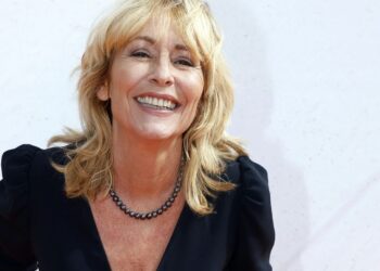 Angela Groothuizen ziet toekomst somber in ondanks prachtig babynieuws: “Het is heel zwaar”