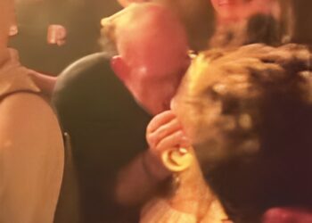 ZIEN: Opmerkelijke beelden duiken op van Michael van Gerwen..