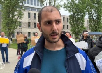 Asielzoeker is boos: “Ik ben al voor de derde keer in Nederland en nog steeds is het slecht geregeld”