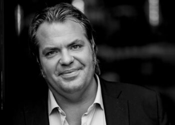 Frank Evenblij knapt af op Astrid Holleeder bij RTL Tonight