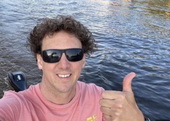 Jochem Myjer deelt heftig nieuws en legt werk per direct neer