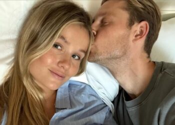 Frenkie de Jong straalt na geboorte van tweede zoon