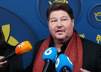 Martijn Krabbé emotioneel tijdens Televizier-gala: ‘Ik moet zuinig zijn met mijn energie’