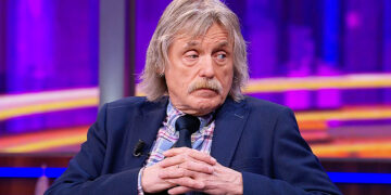 Johan Derksen openhartig over vertrek VI-gasten: ‘Alleen bij één had ik echt pijn in mijn buik’