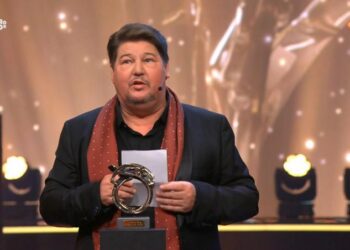 Martijn Krabbé emotioneel tijdens Televizier-gala: ‘Ik moet zuinig zijn met mijn energie’
