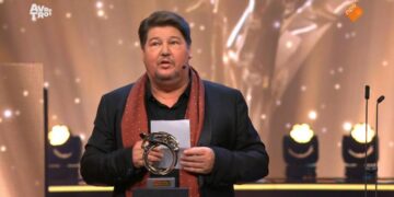 Martijn Krabbé emotioneel tijdens Televizier-gala: ‘Ik moet zuinig zijn met mijn energie’