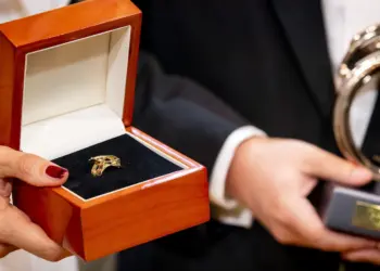 Vermiste Televizier-Ring zorgt voor vragen: organisatie onderzoekt oplossing