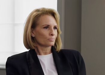 Dit vindt Leontine van het intieme contact tussen Marco en het meisje