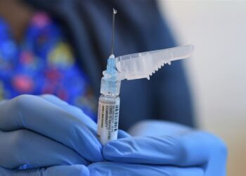 Nieuwe coronavariant Stratus zorgt voor heftige klachten: dit moet je weten