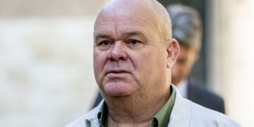Paul de Leeuw is woest op Jan Smit: “Belachelijk!!”