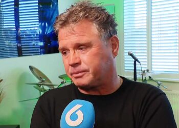 Wolter Kroes barst plots in tranen uit bij Shownieuws