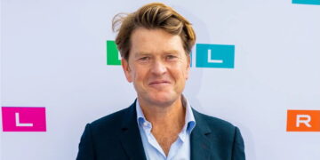 Beau fileert NPO top: “Organogram!” en een snoeiharde bezuinigingstip