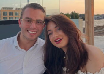 Jan Bauer en Danique onthullen vol trots het geslacht van hun eerste kindje