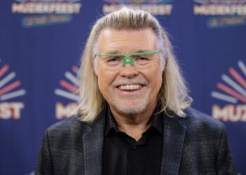 Muziekwereld in rouw na overlijden van geliefde zanger René Karst