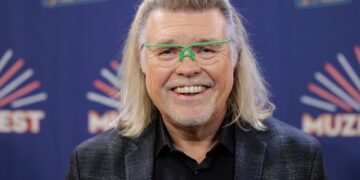 Muziekwereld in rouw na overlijden van geliefde zanger René Karst