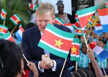 Koning Willem-Alexander vergeven voor slavernijverleden tijdens bezoek aan Suriname