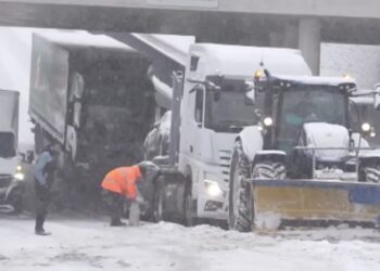 KNMI slaat alarm: fase 2 van extreme winter op komst blijf binnen