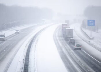 Code oranje voor ijzel breidt uit: zo hard kan het verkeer geraakt worden