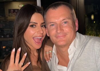 Olcay Gulsen deelt groot liefdesnieuws: “Ik heb ‘ja’ gezegd”