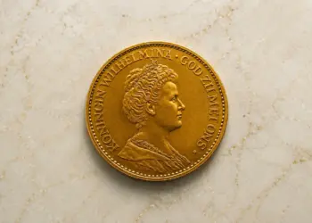 Miljoenen Nederlanders gaan nu hun lades doorzoeken na dit nieuws over een gouden tientje